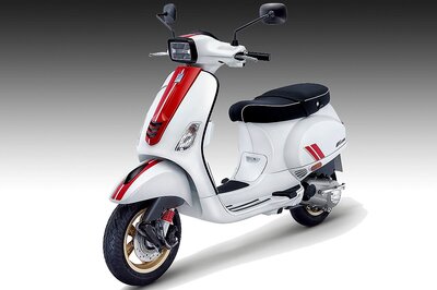 Vespa Racing Sixties Special Edition Launched in 125cc and 150cc Version, Starts at Rs 1.20 Lakh