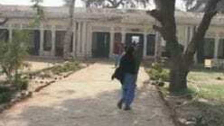 Only women to teach in girls' schools