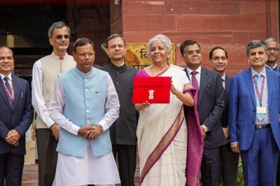 Budget Speech 2024 Begins: FM Nirmala Sitharaman Creates History with 7th Straight Budget