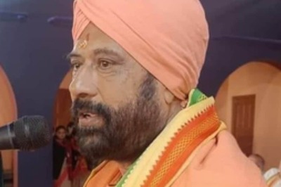 Bharat Sevashram's Kartik Maharaj Sends Legal Notice To Mamata Over Her 'Some Monks Backing BJP' Remark