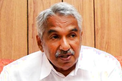 Congress Will Unite Secular Forces to Fight BJP: Oommen Chandy