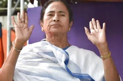 Amid Allegations of 'Ration Loot', Mamata Promises Free Food & Healthcare for Life if Elected in 2021 Polls