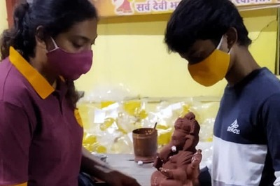 Upset Over Not Visiting Lalbaugcha Raja Amid Covid? Here's How to Get Your Favourite 'Bappa' Home