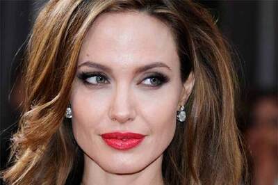 Angelina Jolie's topless photo to be auctioned