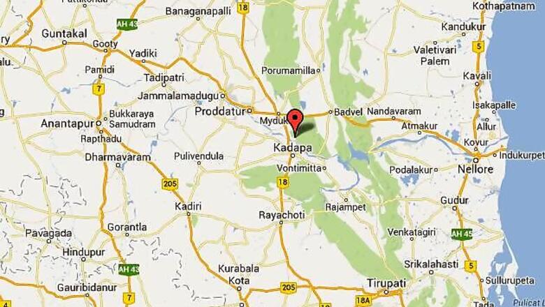 Farmer attempts suicide opposing creation of Telangana