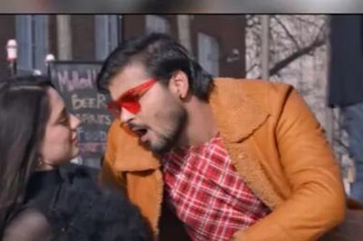 In Latest Song Kajal Laga Ke Na Pagal Kar, Arvind Akela Kallu Romances Two Actresses