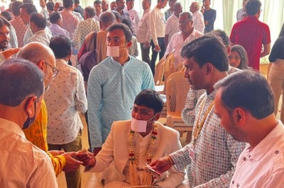 Gujarat Trader Family Gives Up Business and Wealth, Embraces Monkhood