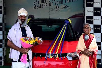 'Will Use it for Social Service': Man Who Toured India With Mother on Scooter Gets Keys to New Car from Anand Mahindra