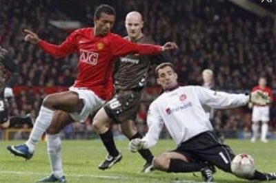Manchester United held at home by Aalborg