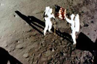NASA refurbishes video of first moon walk
