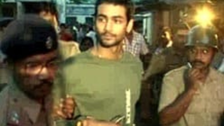 HC defers Shayan Munshi hearing