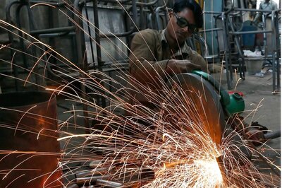 Output of Eight Key Infra Sectors Record Almost Flat Growth at 6% in February