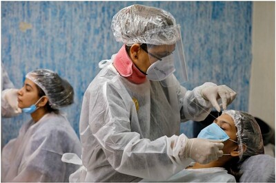 Mission Begin Again: Salons Reopen in Mumbai after 3 Months as Maharashtra Eases Coronavirus Curbs