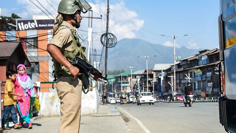 CRPF Opens Fire as Vehicle Jumps Checkpoint in Budgam, Driver Killed