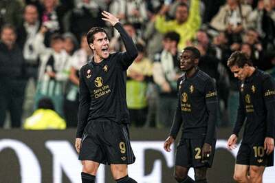 Juventus Beat 10-Man Lazio To Move Level With Serie A Leaders Napoli