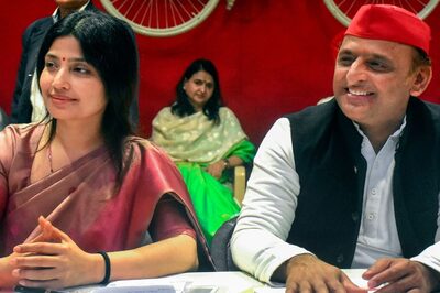 Lok Sabha Polls: Dimple Yadav from Mainpuri Among 3 Family Names in SP’s First List of 16 Candidates for UP