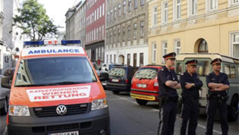 Indian fires on Vienna police during search