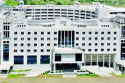 Gitam University Student Falls to Death, Students Protest, Police Resort to Lathi Charge