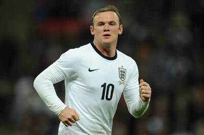 Man United want Chelsea to bid in excess of 50m pounds for Rooney
