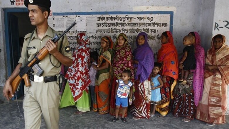 Lok Sabha polls: Massive turnout in West Bengal, 82 pc voting recorded