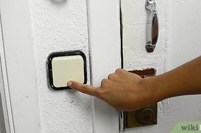 How to Clean a Glass Lamp