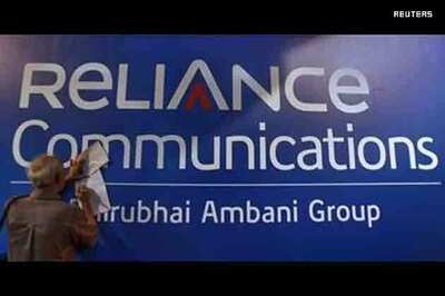 Free talk-time, recharge benefits by Reliance for cyclone Phailin hit Odisha