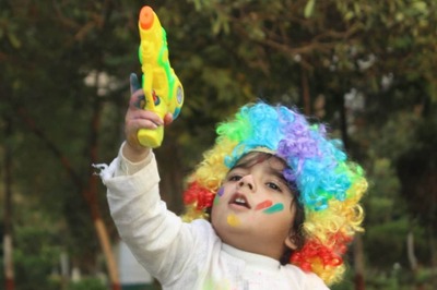 From Avoiding Artificial Colours To Keeping An Eye, Childcare Tips For Holi