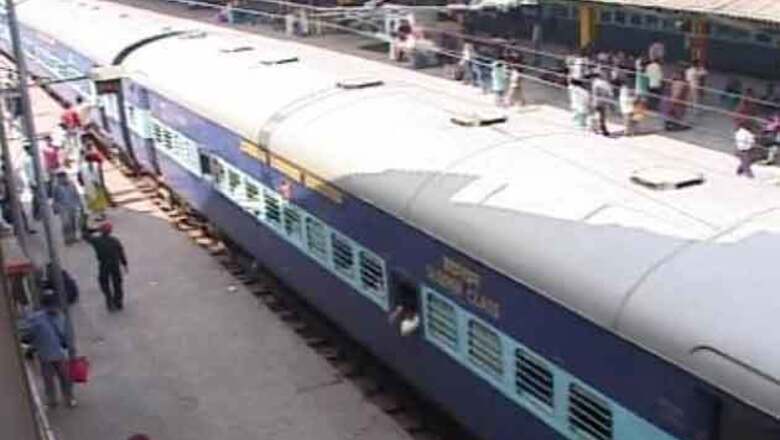 Cyclone 'Phailin': SCR sets up emergency control rooms