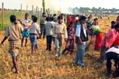Bengal govt withdraws police from strife-hit Lalgarh