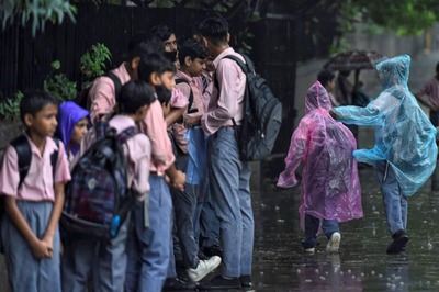 Rain to Continue in Tamil Nadu, Schools May be Shut; Other States Face Heatwave, Health Minister Steps in