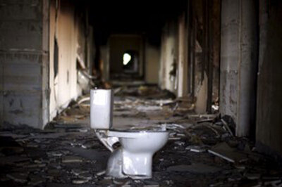 Swiss railway posts 'how-to' toilet signs for Asian tourists