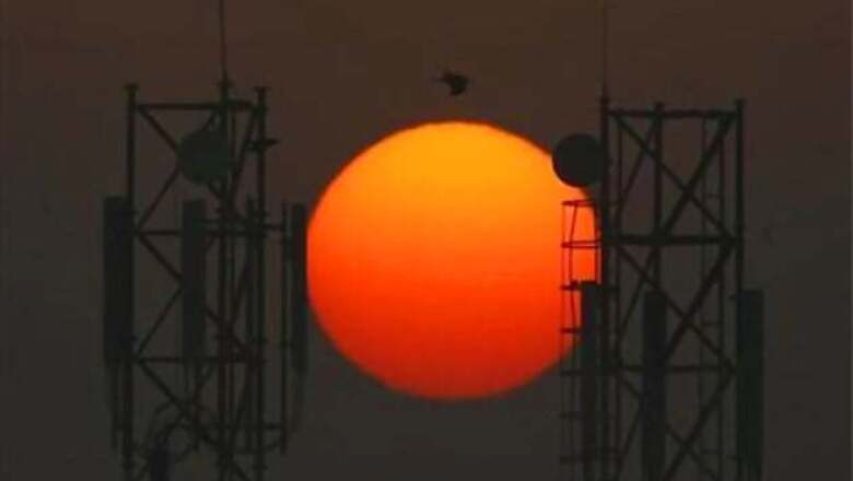 Telecom licence renewal decision in 2 weeks: Govt