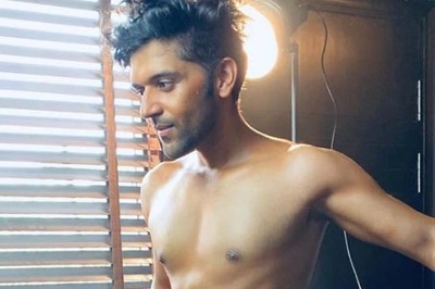 Singer Guru Randhawa Flaunts His Perfectly Toned Body In These Shirtless Pictures