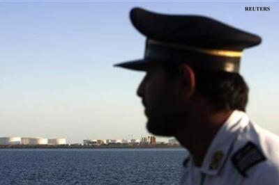 Iran stops oil sales to British, French companies