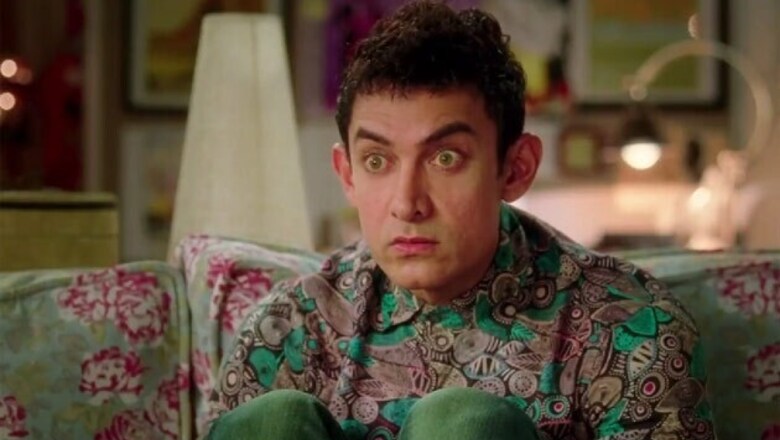 'PK' crosses the Rs 300 crore-mark in India; Aamir Khan, Rajkumar Hirani and the team rejoice
