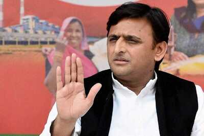 BJP's Negligence, Humiliation of Farmers Angered Them, Says Akhilesh Yadav on Tractor Rally Turning Violent