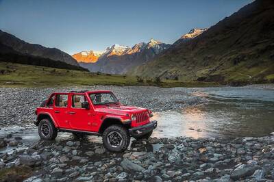 Jeep Plans on Introducing Gorilla Glass in Wrangler and Gladiator for Added Off-Road Safety