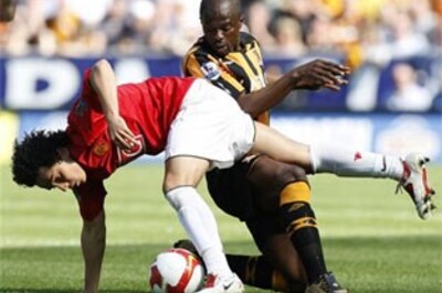Hull City stay up despite loss to Manchester United