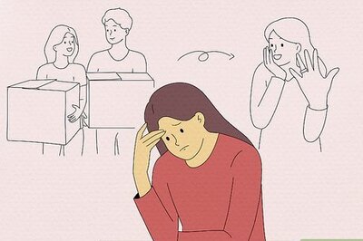 10 Causes of Loneliness in a Relationship & How to Deal with It