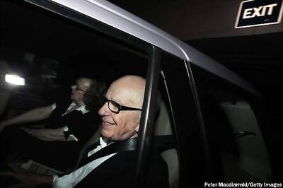 Rupert Murdoch turns to Twitter to attack Obama