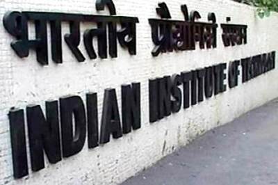 Chennai: IIT not to withdraw plaint against lensman