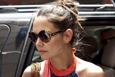Actress Katie Holmes hires a dating coach