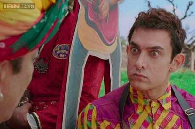 Aamir Khan dodges questions about Virat Kohli meeting Anushka Sharma on the sets of 'PK'