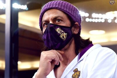 Now It Feels Like IPL: Twitter Goes Gaga After Shah Rukh Khan Spotted in KKR Vs RR Match in Dubai