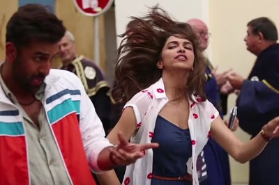 Watch: 'Tamasha' actors Deepika Padukone, Ranbir Kapoor had a great time while filming new song 'Matargasthi'