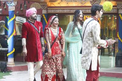 Bigg Boss 10: Mona Lisa Reacts To Karan Johar's Comment, Says Her Wedding Isn't 'Fake'