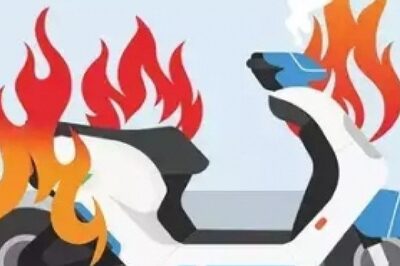 E-Scooter Catches Fire in Noida, Rider Jumps Off to Save Life