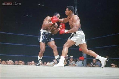 Gloves from infamous Muhammad Ali-Sonny Liston rematch going to auction