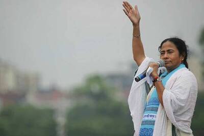 After Jaya's Idli, Mamata vows to provide chicken at reasonable rate