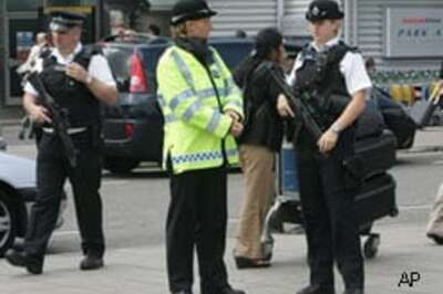 London plot contact settled in Pak